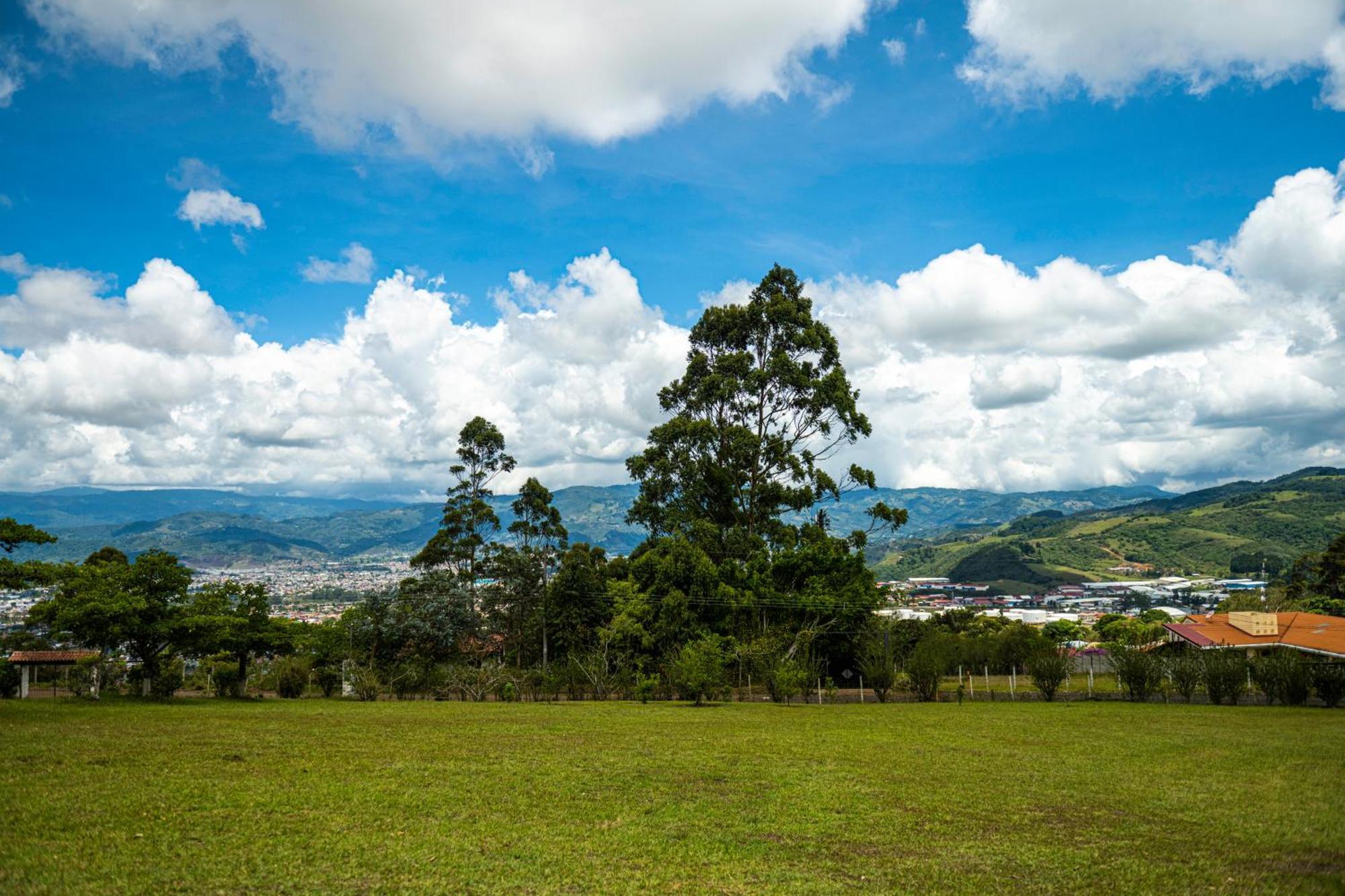 Country House, Cozy Fireplace And An Amazing View Cartago Eksteriør bilde